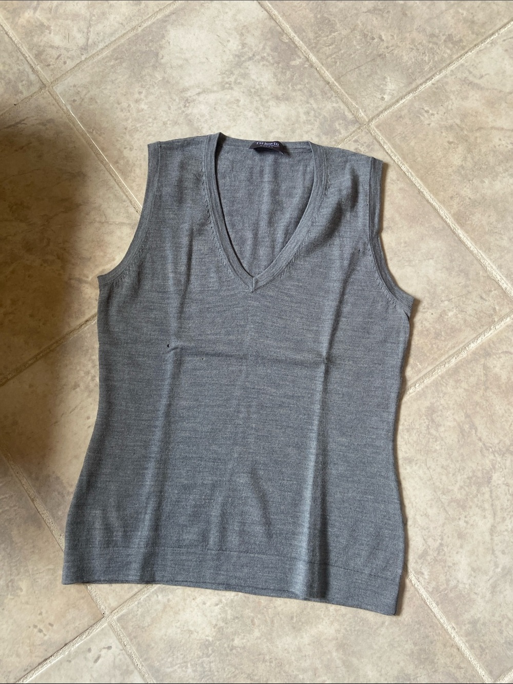 TM LEWIN Tank V Neck Vest Grey Gray 100% Wool Merino S Small